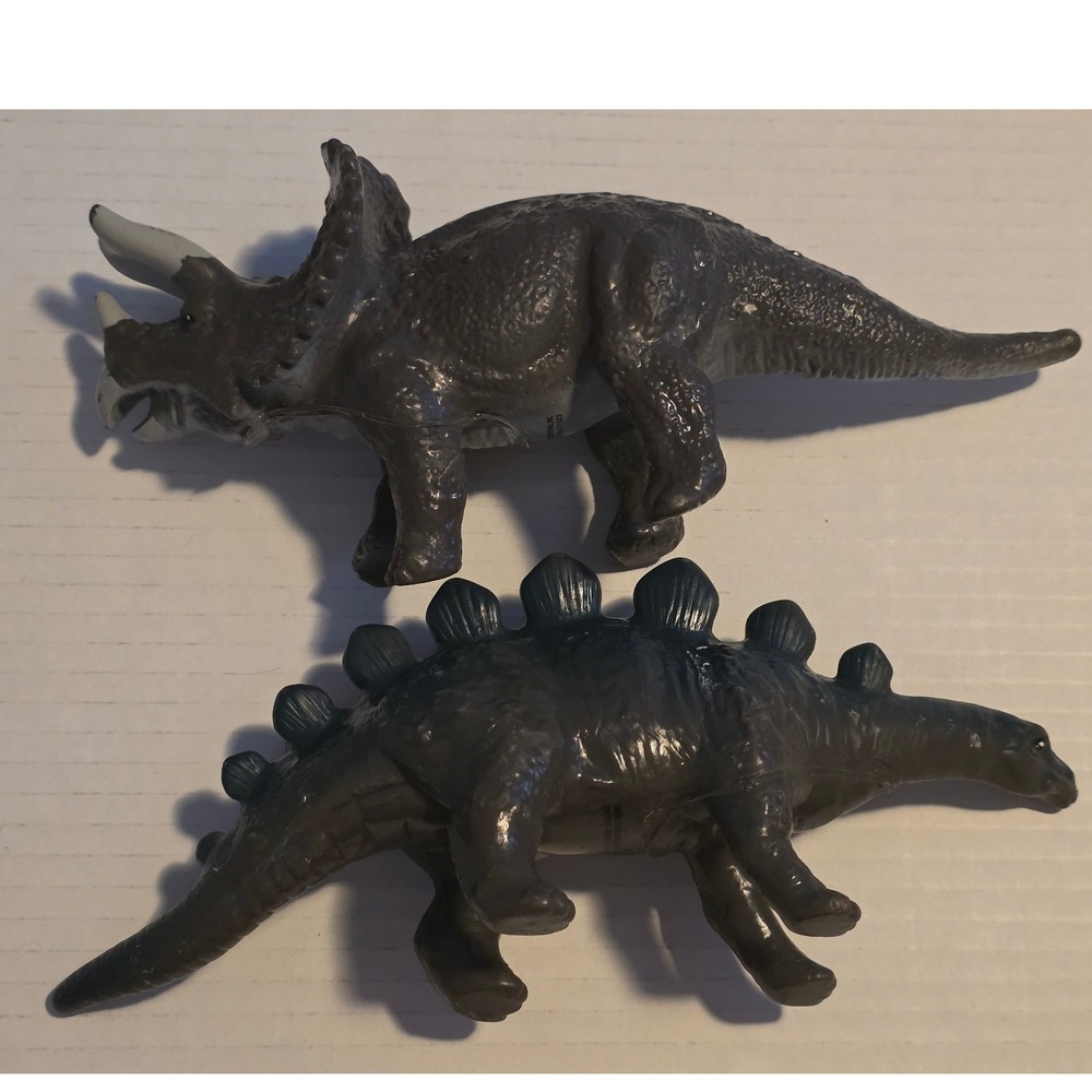 Greenbrier International Dinosaur Figures OS Gray Fair 263061-06695-518-031523